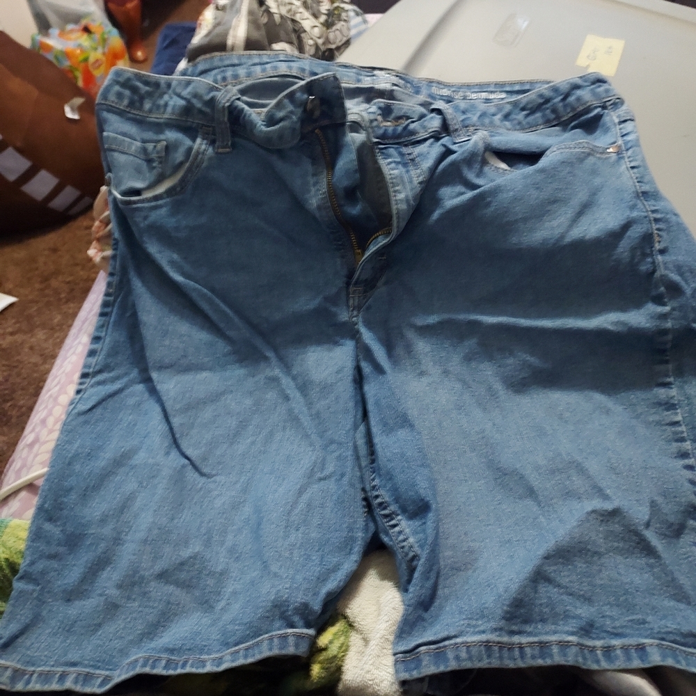 BUNDLE OF TWO 2 Lee brand name shorts mid rise stretchy denim